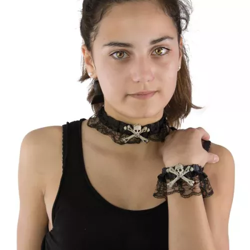 Photo du produit Collier et bracelet dentelle avec tête de mort et os Halloween