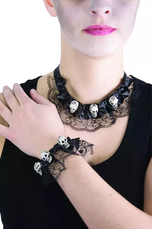 Photo du produit Collier et bracelet dentelle avec tête de mort Halloween