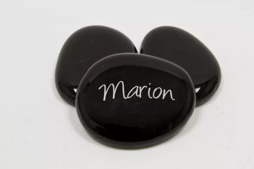 Photo du produit 12 Marques places en verre galets noirs 3,5 x 4,5 cm