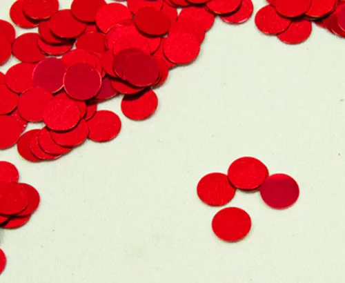 Photo du produit Petits confettis de table ronds rouge 0.6 cm