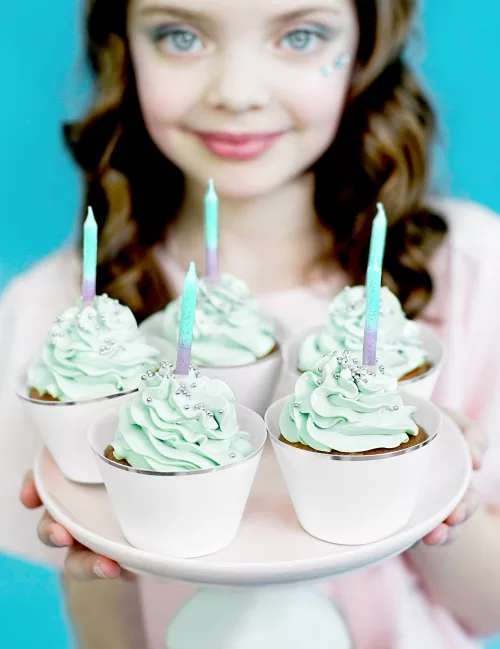 Photo du produit 20 Bougies d'anniversaire iridescentes 6 cm