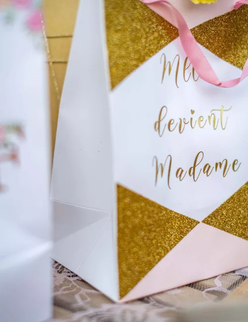 Photo du produit 4 Sacs en carton Mlle devient madame rose et doré 15 x 20 cm
