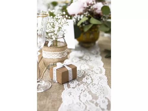 Photo du produit Chemin de table en jute centre dentelle 28 cm x 2,75 m