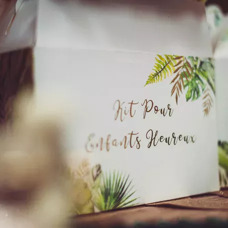 Photo du produit 6 Boites kit enfants heureux tropical ivoire avec dorure 18,5 x 17 x 10 cm