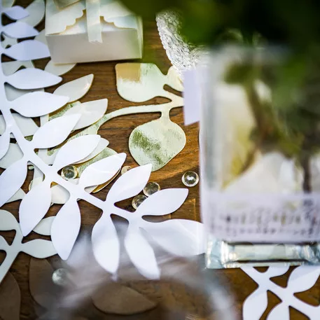 Photo du produit 6 Feuilles fougères et eucalyptus blanches et or 30 cm