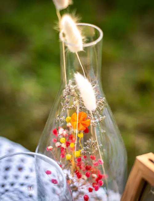 Photo du produit Bouteille avec fleurs séchées colorées 12 x 32 cm