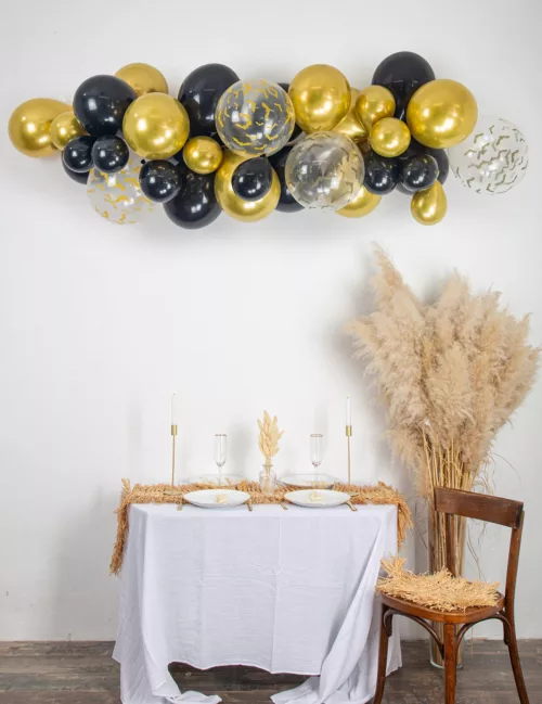 Photo du produit Kit arche de 34 ballons Halloween noir, or et transparent avec chauve-souris