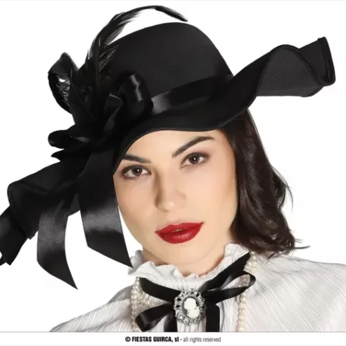 CHAPEAU NOIR AVEC PLUMES
