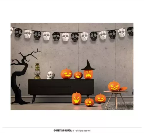 GUIRLANDE CRÂNES BLANC ET NOIR 275 CMS